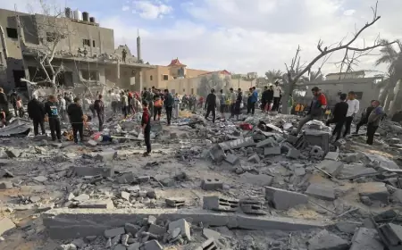 آلاف الشهداء ما يزالون تحت الأنقاض  في غزة