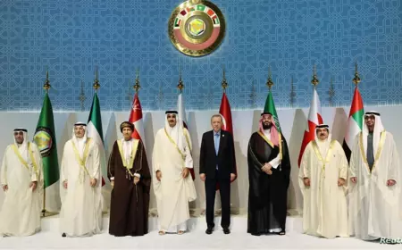 القمة الخليجية تدعو لوقف الحرب على غزة
