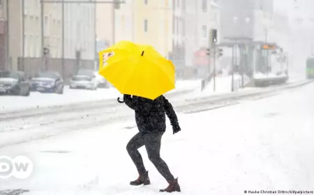 ألمانيا عاصفة ثلجية تتسبب في توقف مطار ميونيخ