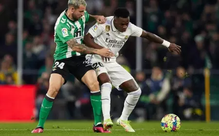 بيتيس يوقف ريال مدريد ويهدد عرشه