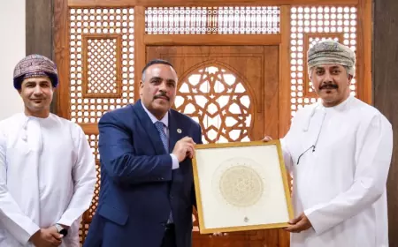 "العلوم الإسلامية" والسفارة العمانية  تبحثان سبل التعاون