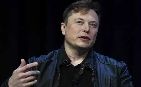 إيلون ماسك يحذر  من "شيطنة النفط والغاز الطبيعي"
