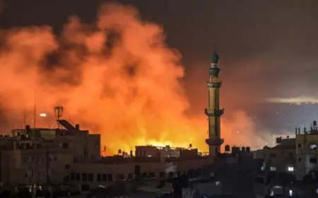 عشرات الشهداء والجرحى في سلسلة غارات عنيفة على غزة