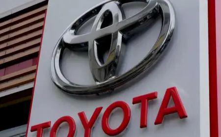 تويوتا تستدعي مليون سيارة في أميركا