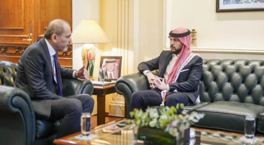 ولي العهد يشيد بأداء وزارة الخارجية