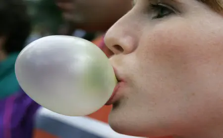 ماذا يحدث إذا مضغت العلكة أكثر من 3 دقائق؟