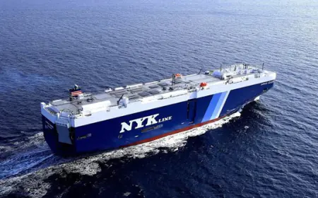 "شحن يابانية" تعلق مرور سفنها عبر البحر الأحمر