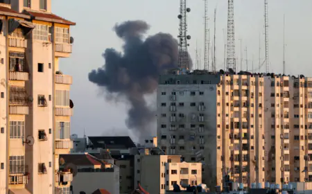 غزة.. دون اتصالات ولا إنترنت لليوم الـ 6 على التوالي