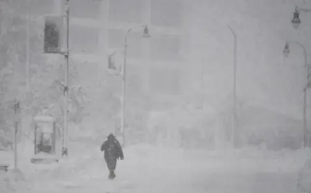 عواصف عنيفة في الولايات المتحدة تقتل العشرات