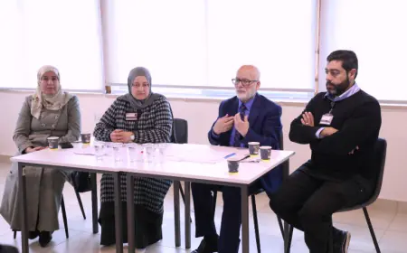 طلبة "الشرق الأوسط" يحاورون أديبًا في قصائده حول غزة