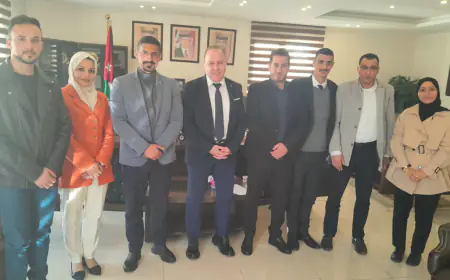 العنقي والمكحل يُطلقان المجلس الشبابي في مخيم البقعة