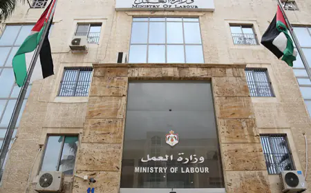 الحكومة: إبرام 33 ألف عقد عمل