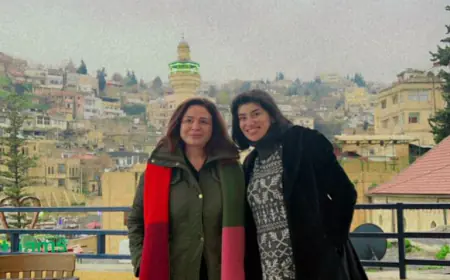 الفنانة المصرية إلهام شاهين.. تتجول في السلط