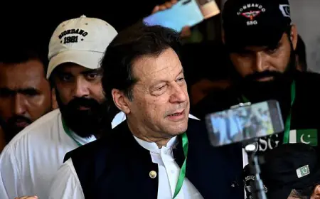 الحكم على عمران خان بالسجن 10 سنوات