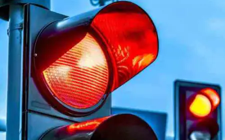 تحويل دوار المشاغل إلى.. إشارة ضوئية تعمل بـ 3 أطوار