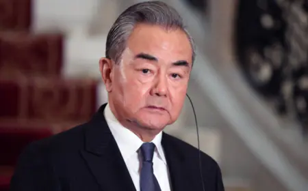 وانج يي يؤكد لن تسمح باستمرار الازمة الانسانية في قطاع غزة