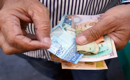 مطالبات بتأجيل قروض البنوك قبل شهر رمضان المبارك