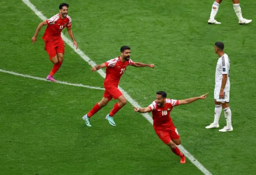النشامى باللون الأحمر أمام طاجيكستان (الجمعة)