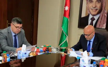 وزير المياه والري يوقع اتفاقية الحزمة 6 لحفر 16 بئر ضمن مشروع تأهيل مياه دير علا والكرامة