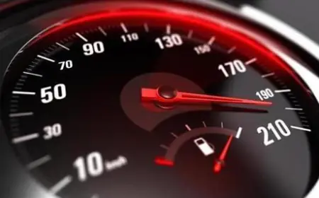 على طريق الأزرق.. ضبط مركبة أجنبية تسير بسرعة 199 كم  بساعة