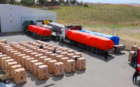 وصول قافلة مساعدات اردنية برية إلى غزة مكونة من 24 شاحنة