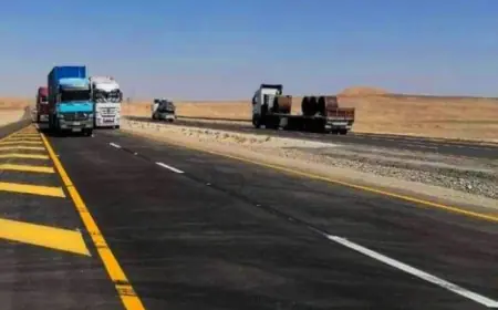 وفاة شخص بعد تدهور مركبته على الطريق الصحراوي