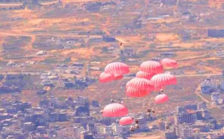 القوات المسلحة تنفذ 6 إنزالات جوية  كمساعدات غذائية لقطاع غزة