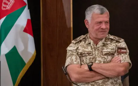 جلالة الملك يحضر مأدبة إفطار القيادة العامة للقوات المسلحة