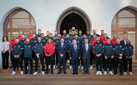 الملك ينعم بميدالية اليوبيل الفضي على منتخب النشامى