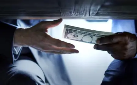 في السعودية.. القبض على 146 شخصًا في وزارات بتهم الرشوة والتزوير وغسيل الأموال