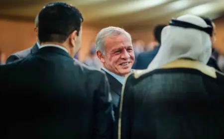 فيديو من لقاء جلالة الملك بوجهاء وممثلين عن أهالي المخيمات