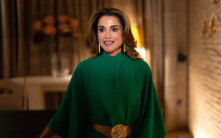 الملكة: عيد مبارك عليكم جميعاً ونسأل الله الفرج القريب لفلسطين