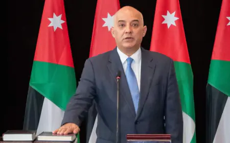 وزير الاتصال الحكومي ينفي إعلان حالة الطوارئ في الأردن