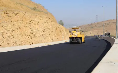 أبو السمن يتفقد مشروع طريق معدي-ديرعلا في منطقة الاغوار الوسطى