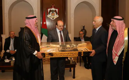 رئيس الديوان الملكي يلتقي وفدين من أبناء معان وملتقى النشامى للجالية الأردنية حول العالم