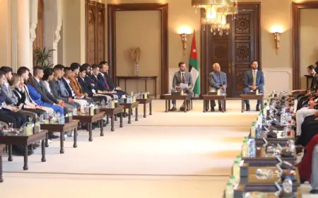 رئيس الديوان الملكي الهاشمي يلتقي فعاليات شبابية