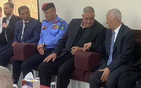 مندوبا عن الملك وولي العهد.. العيسوي يعزي عشيرة الفريحات