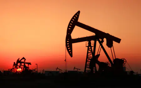 أسعار النفط تواصل انخفاضها عالميا