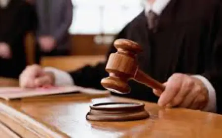 حبس وغرامة  لموظفين حكوميين زورا شهادتيهما الجامعيتين