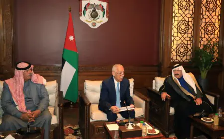 رئيس الديوان الملكي يلتقي وفدا من مخاتير ووجهاء منطقة جابر السرحان