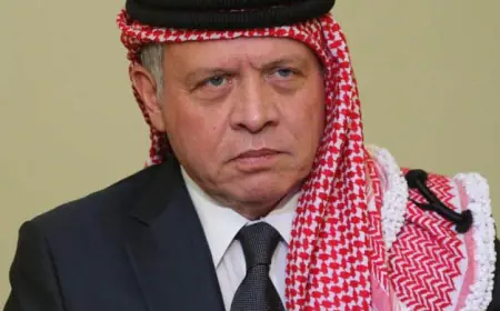 جلالة الملك يعزي خادم الحرمين الشريفين بوفاة الأمير بدر بن عبد المحسن
