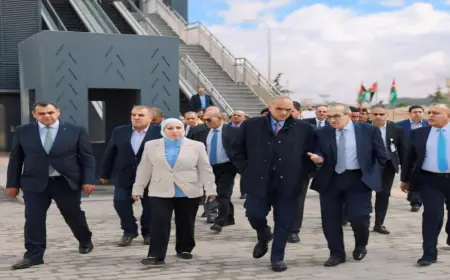 الخصاونة  يتفقد سير عمل مشروع حافلات التردد السريع بين عمَان والزرقاء