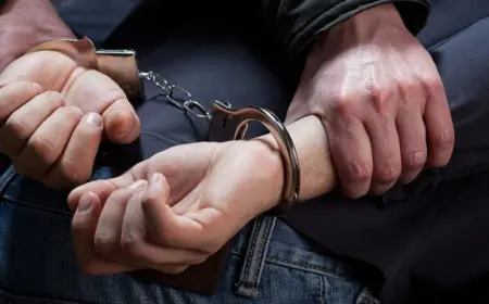 القبض على سارق مركبتين في الزرقاء