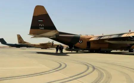 الجيش:  3 إنزالات جوية لمساعدات على جنوب غزة