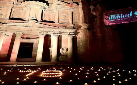 خزنة البترا.. تضيء  احتفاءً بعيد الاستقلال