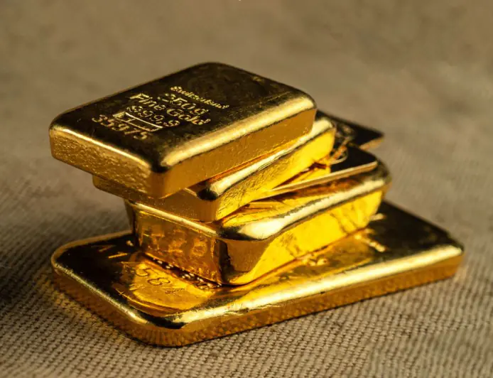  الذهب يتراجع للأسبوع الثالث.. وتاليا الأسباب