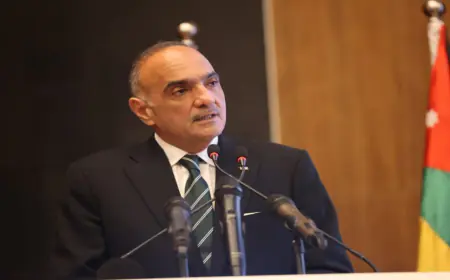 إرادة ملكية بالإنعام على رئيس الوزراء بوسام النهضة العالي الشأن من الدرجة الأولى