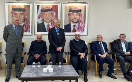 مندوبا عن الملك وولي العهد.. العيسوي يعزي عشيرة المدادحة