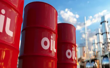 النفط يتراجع لأول مرة منذ 3 أسابيع وسط مخاوف من تخمة المعروض