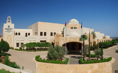 الملك يفتتح مؤتمر الاستجابة الإنسانية الطارئة في غزة
